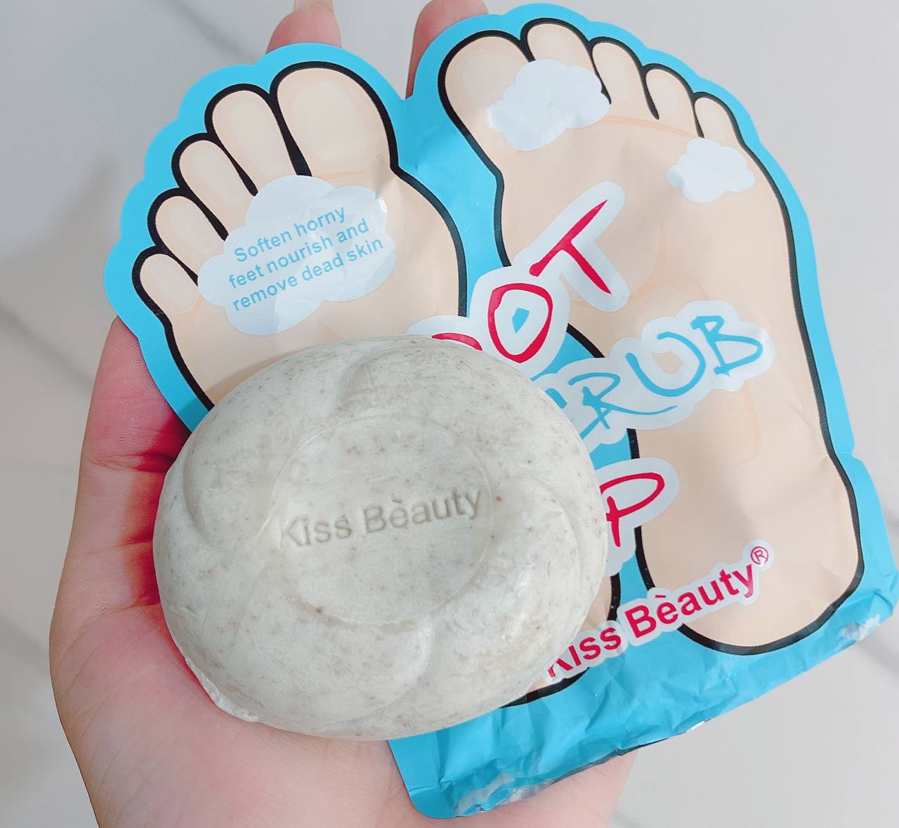 صابون اسکراب شنی پا کیس بیوتی Kiss Beauty
